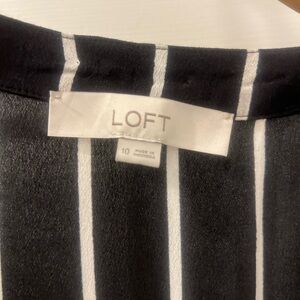Super cute Loft romper! Flutter shorts with pockets!